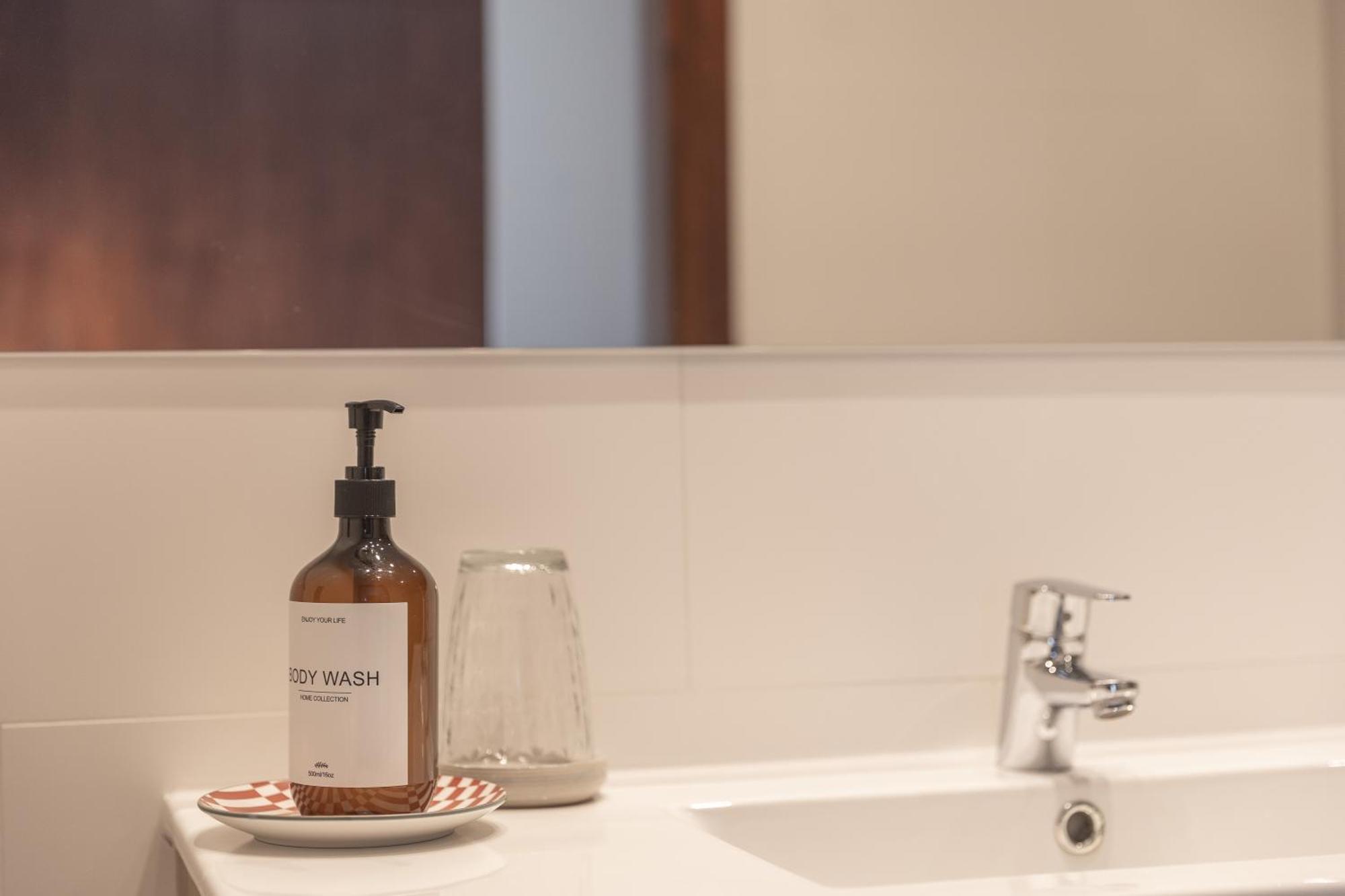 Mazi Apartments Colon 비크 외부 사진