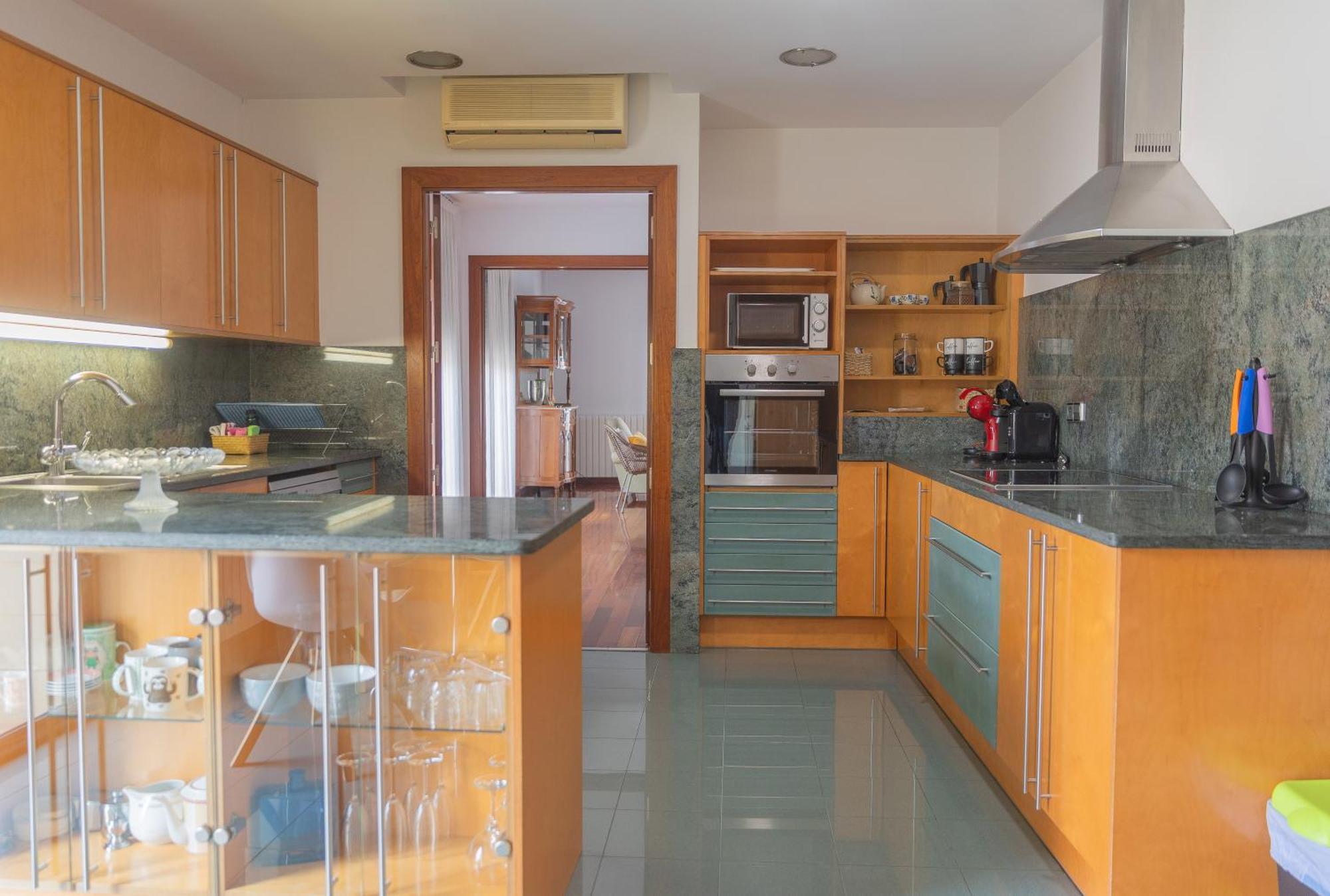 Mazi Apartments Colon 비크 외부 사진