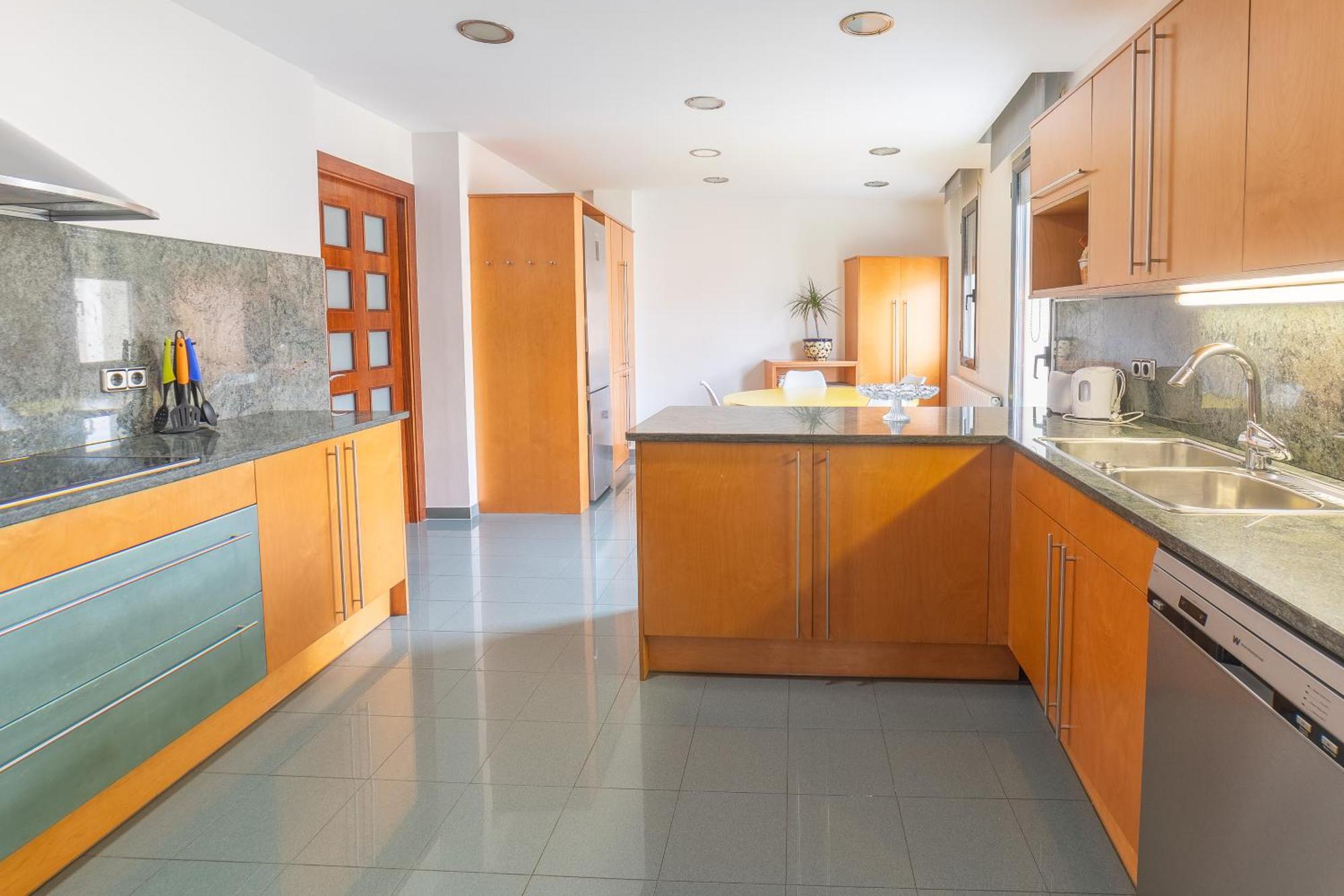Mazi Apartments Colon 비크 외부 사진